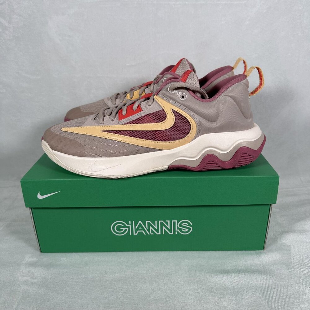 Nike Giannis Immortality 3 Athletic Shoes Men Size 11 Lace-Up DZ7533-200 NWB - Picture 4 of 9